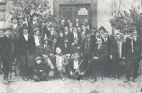 Ingrandisci