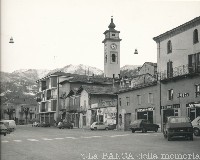 Ingrandisci