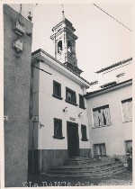 Ingrandisci